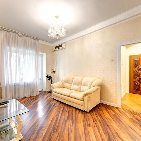 Apartments With 3 Rooms Near Palace Ukraine キエフ エクステリア 写真