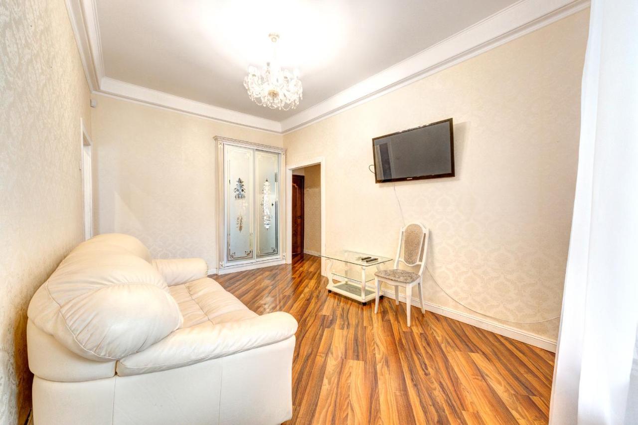 Apartments With 3 Rooms Near Palace Ukraine キエフ エクステリア 写真