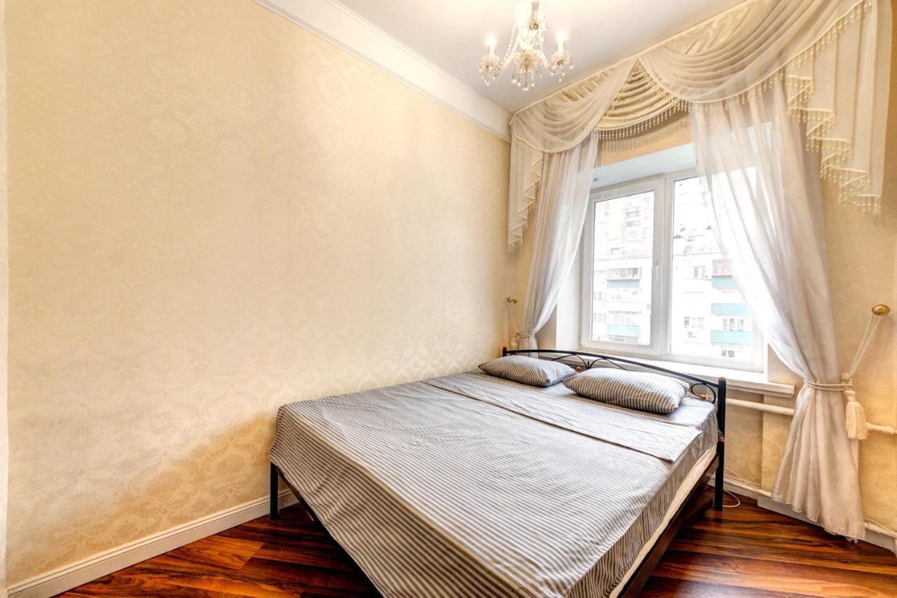 Apartments With 3 Rooms Near Palace Ukraine キエフ エクステリア 写真